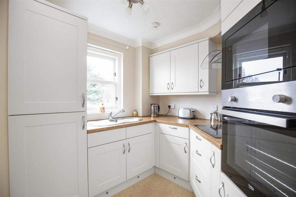 27 Jubilee Court St Margaret Street 7.jpg