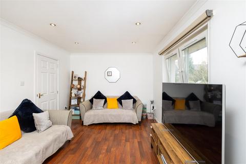 1 bedroom flat for sale, Alastair Soutar Crescent, Invergowrie DD2