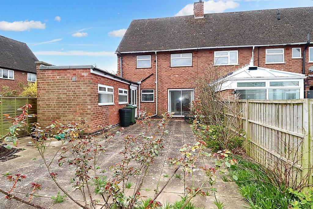 Beauchamp Road, Kenilworth 3 bed end of terrace house for sale £300,000