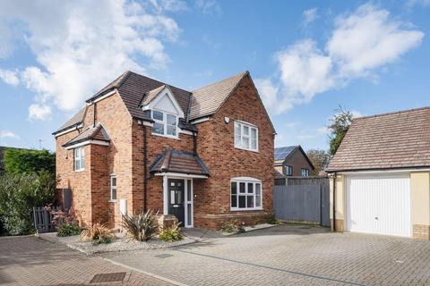 4 bedroom detached house for sale, Hillside Close, Harlington