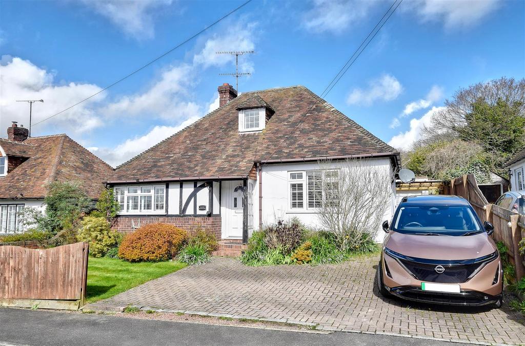 Wayside, St. Michaels, Tenterden 3 bed detached house for sale £475,000