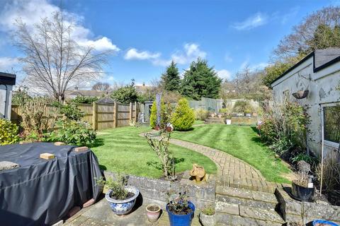 Wayside Bungalow Wayside, St Michaels, Tenterden, TN30 6DB