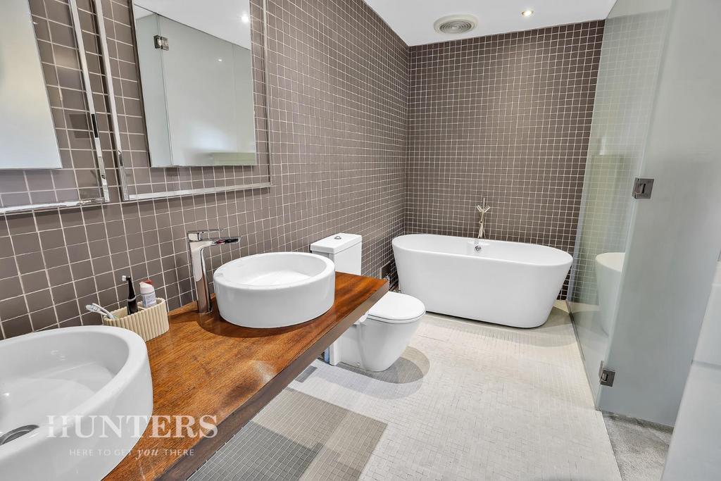 En-suite bathroom