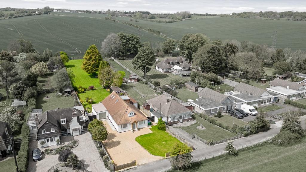 Crete Road West, Folkestone, CT18 6 bed detached house for sale £850,000