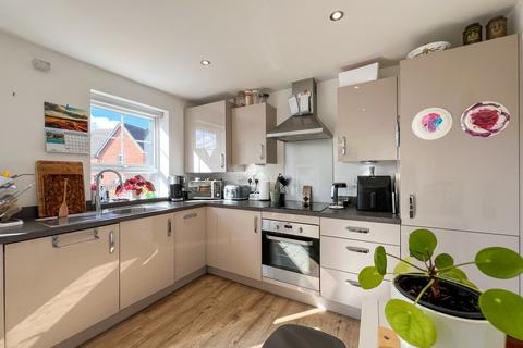 3 bedroom townhouse for sale, Thomas Wroe Way, Holmfirth HD9
