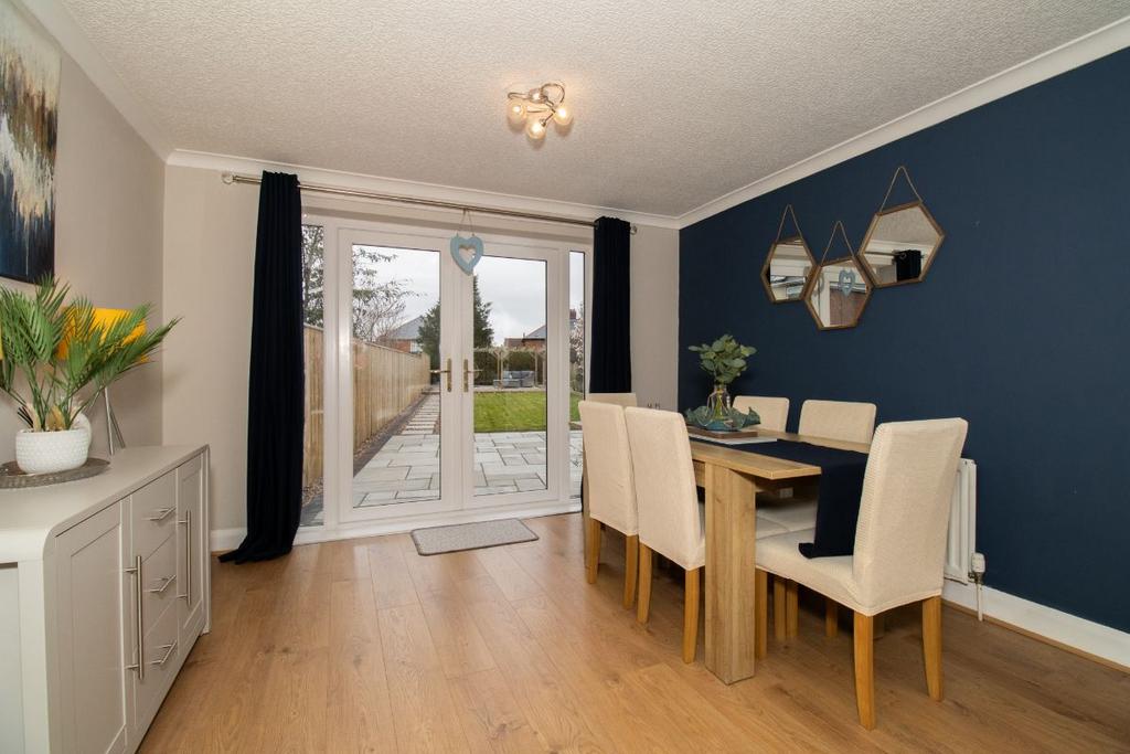 Family/Dining Room II
