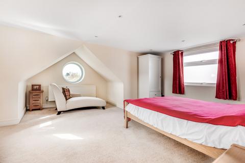5 Derby Road, Surbiton, KT5 9AY