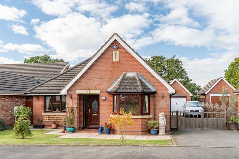3 bedroom bungalow for sale, Glenfield Close, Redditch, Worcestershire, B97