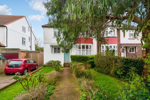 257 Staines Road, Twickenham, TW2 5AY