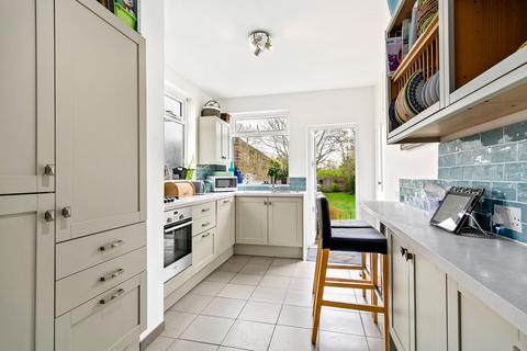 257 Staines Road, Twickenham, TW2 5AY