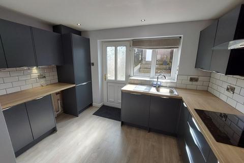 2 bedroom townhouse to rent, Lichfield Grove, Harrogate HG3