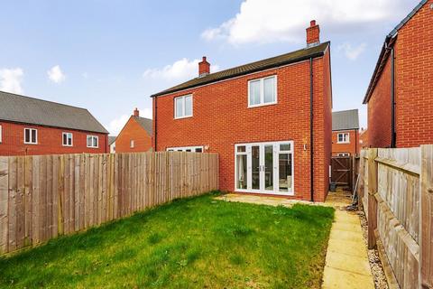 2 bedroom semi-detached house for sale, Banbury,  Oxfordshire,  OX16