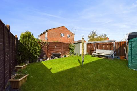 3 bedroom semi-detached house for sale, Orchard Close, Towcester, NN12