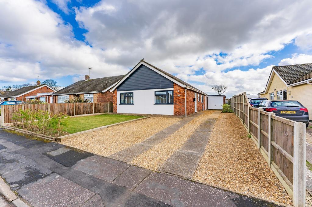 Pyghtle Close, Trunch 3 bed detached bungalow for sale £375,000