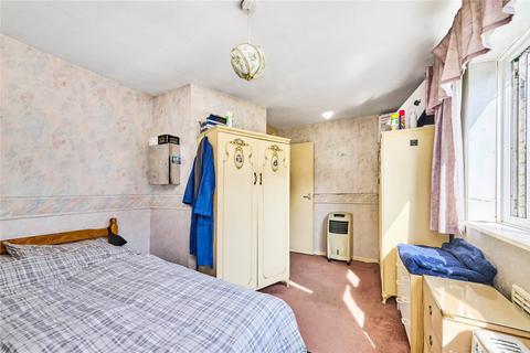 2 bedroom end of terrace house for sale, Felmersham Close, London, SW4