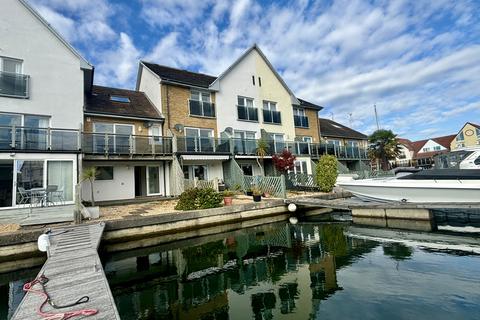 3 bedroom townhouse for sale, Bryher Island, Portsmouth, PO6