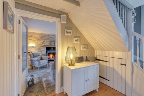 2 Chestnut Road, Astwood Bank, Redditch, B96 6AF