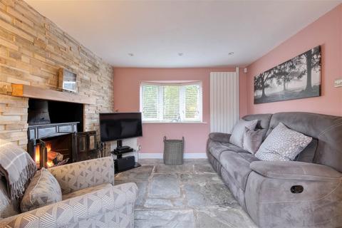 2 Chestnut Road, Astwood Bank, Redditch, B96 6AF