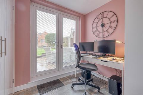 2 Chestnut Road, Astwood Bank, Redditch, B96 6AF
