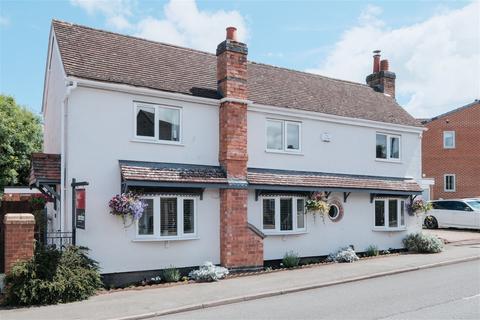 2 Chestnut Road, Astwood Bank, Redditch, B96 6AF