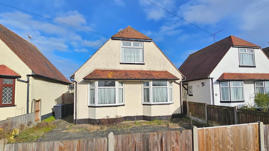 Douglas Road, Herne Bay, CT6 6AQ 4 bed chalet for sale £300,000