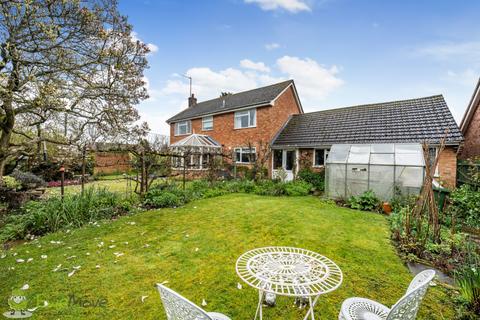 14 Cedar Close, Tadley, RG26 3SL