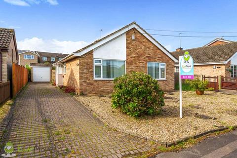 2 Longfields, Oakley, Basingstoke, RG23 7BN