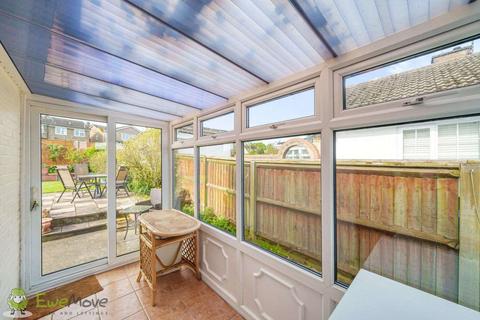 2 Longfields, Oakley, Basingstoke, RG23 7BN