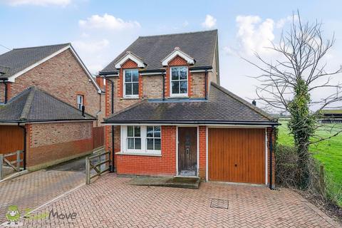 3 bedroom detached house for sale, Manor View Brimpton Road, Reading RG7