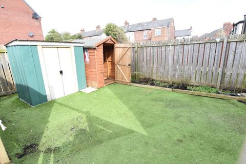 2 bedroom end of terrace house for sale, Midland Road, Barnsley S71