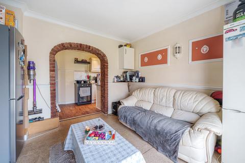 47 Comyns Road, Dagenham, RM9 6PB