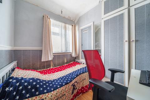 47 Comyns Road, Dagenham, RM9 6PB