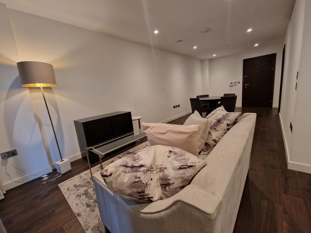 Lounge 2.jpg