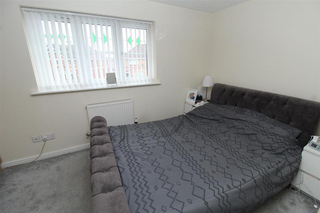 Bed1.JPG