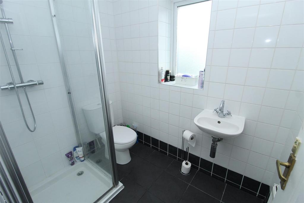 Additional Shower Room