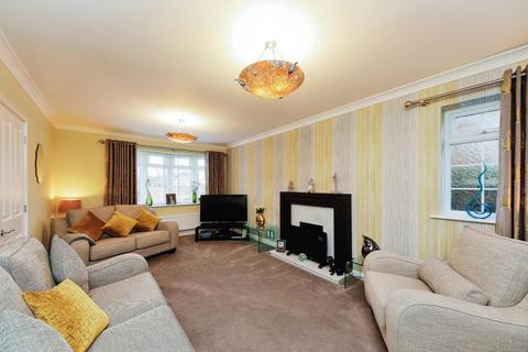 4 bedroom detached house for sale, Spooners Close, Solihull