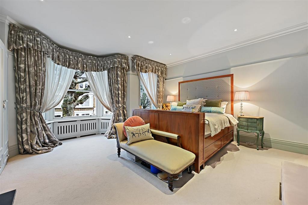 Principal Bedroom Suite