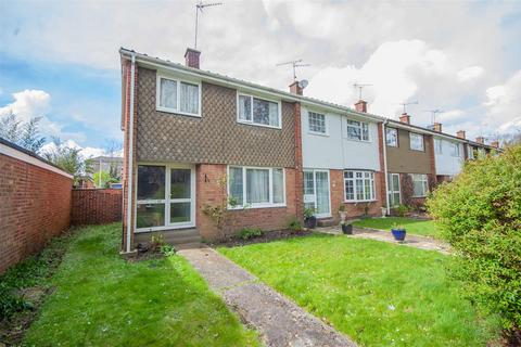 3 bedroom end of terrace house for sale, Archers Way, Galleywood, Chelmsford