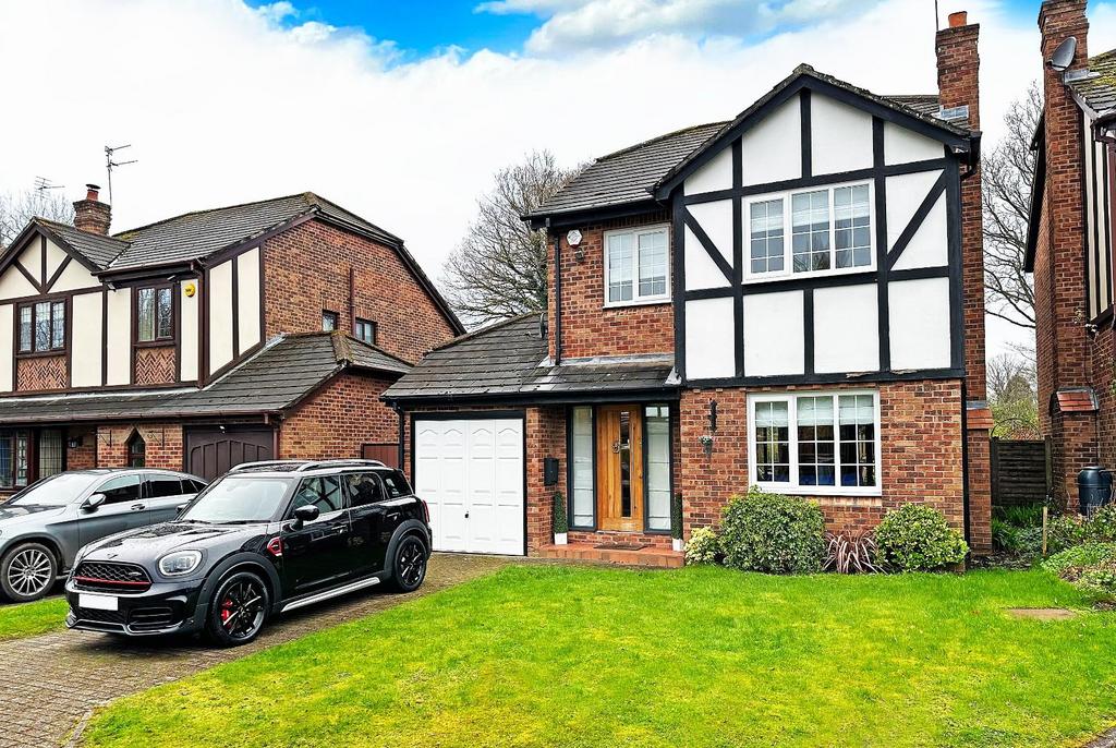 Sunnybank Road, Bowdon 3 bed detached house for sale £795,000
