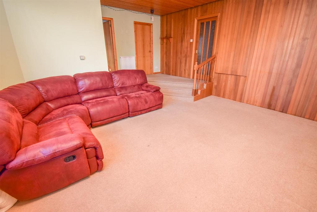 LOUNGE-2.jpg