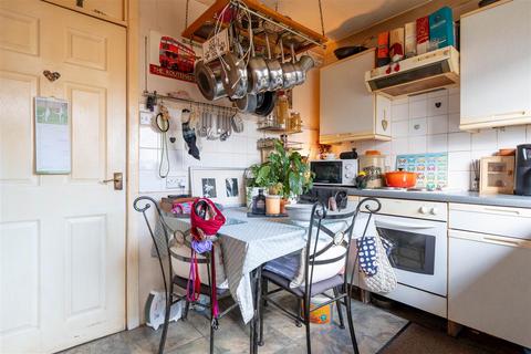 61 Durley Dene Crescent, Bridge Of Earn, Perth, PH2 9RD