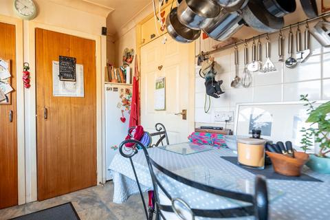 61 Durley Dene Crescent, Bridge Of Earn, Perth, PH2 9RD
