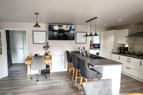 1 Tamarisk Close, Burbage, Hinckley, LE10 3JN