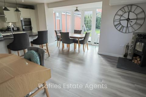 1 Tamarisk Close, Burbage, Hinckley, LE10 3JN
