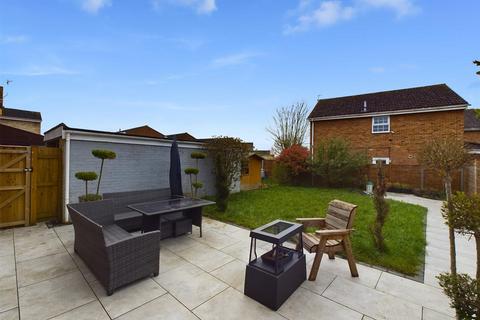 4 bedroom detached house for sale, Church Drive, Quedgeley, Gloucester