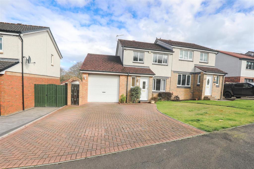 Dunvegan Avenue, Kirkcaldy 3 bed semidetached house £187,000