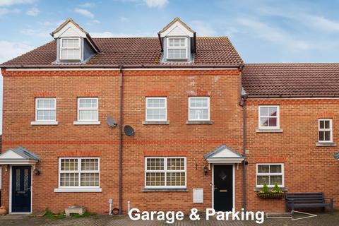 3 bedroom terraced house for sale, Nightingale Mews, Shefford, SG17