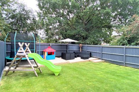 32 Wright Road, Stoney Stanton, Leicester, LE9 4AL