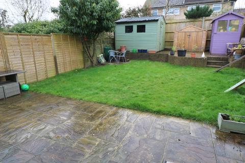 128 Barnmead, Haywards Heath, RH16 1XA