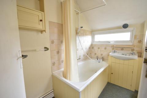 147 Albert Road, Horley, RH6 7HS